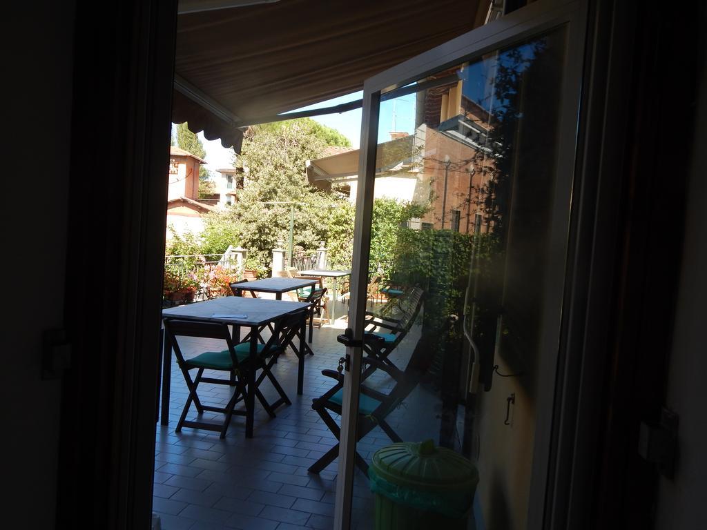 Borgo Largo 51 Bed & Breakfast Pisa Bagian luar foto